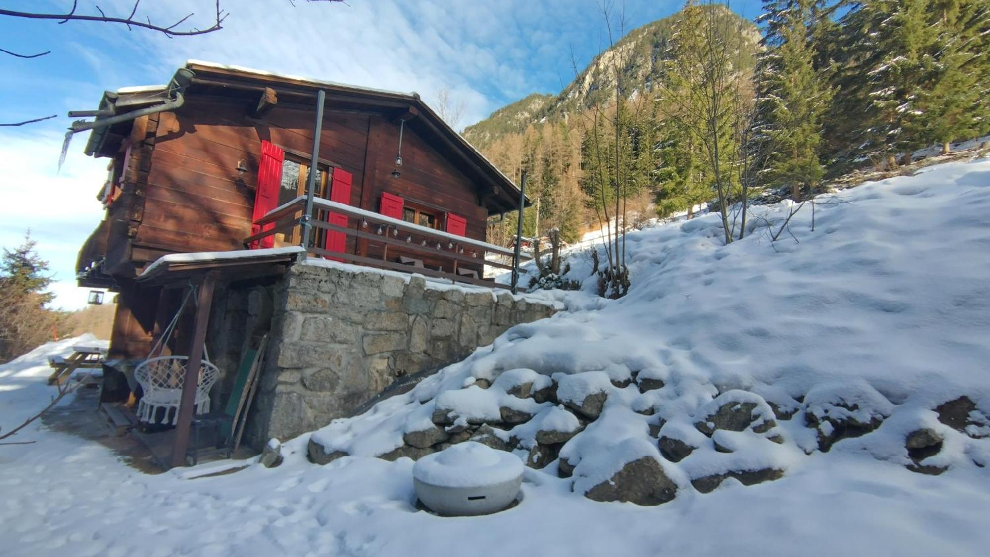 Petit Chalet Rustique Et Bucolique Bovernier Exterior photo